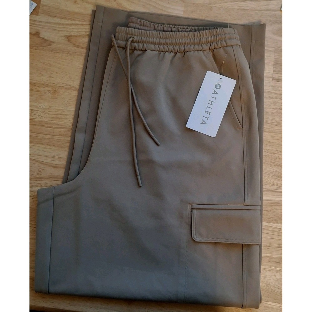 NWT Athleta Promenade Cargo Wide Leg Pant- Size Large Petite Tan